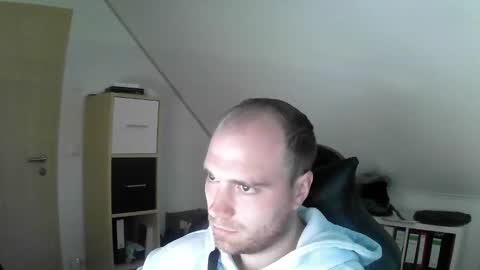 here4y online show from 10-01-25, 08:42