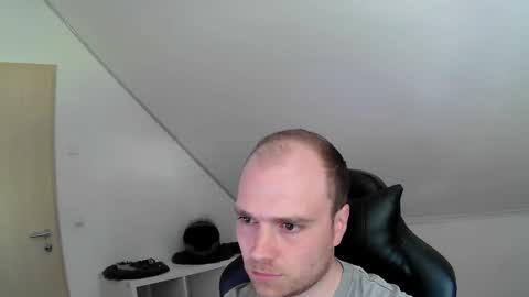 here4y online show from 04-29-26, 07:45