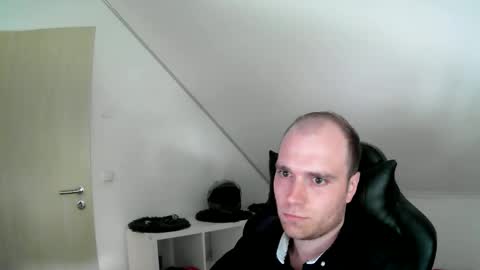 here4y online show from 06-08-26, 03:34