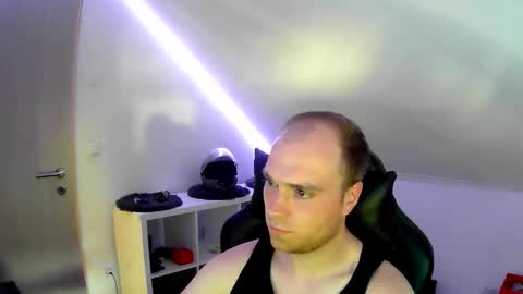here4y online show from 06-09-26, 06:19
