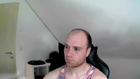 here4y online show from 06-14-26, 10:06