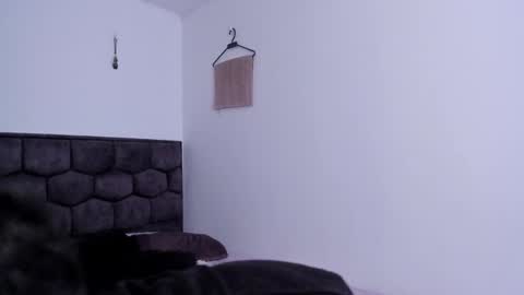 Snapshot of j_u_p_i_t_e_r chatting on 01-03-25, 03:55 Noah online show from 01-03-25, 03:55