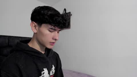 Snapshot of j_u_p_i_t_e_r chatting on 01-11-25, 12:29 Noah online show from 01-11-25, 12:29