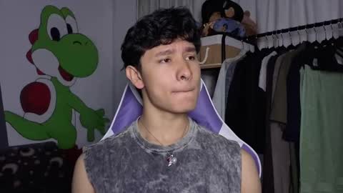 Snapshot of j_u_p_i_t_e_r chatting on 09-15-25, 01:11 Noah online show from 09-15-25, 01:11