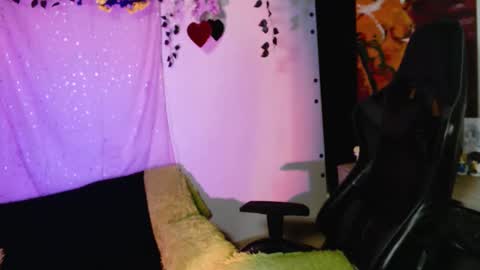 jade 18  online show from 02-25-26, 10:58