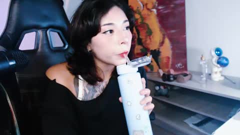 jade 18  online show from 04-23-26, 01:29