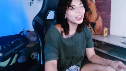 jade 18  online show from 04-26-26, 04:21