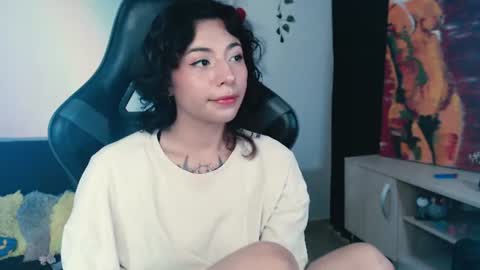 jade 18  online show from 06-13-26, 06:39
