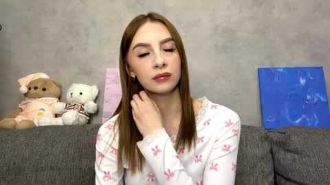 Riley online show from 04-24-26, 08:44