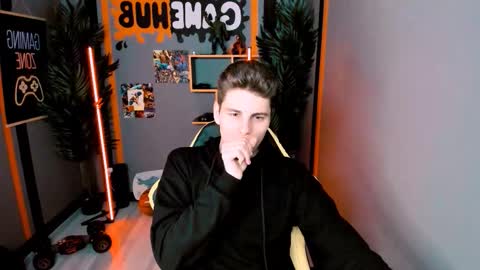Snapshot of jack__wan chatting on 10-02-25, 12:12 Jack online show from 10-02-25, 12:12