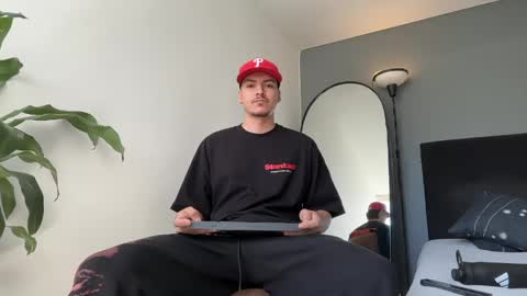 INDEPENDENT MODEL online show from 04-20-26, 06:09