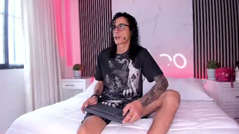 Jack  Rosse online show from 07-04-26, 01:06