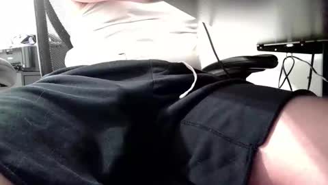 Snapshot of jackaverage14 chatting on 09-19-25, 02:40 Jackaverage14 online show from 09-19-25, 02:40