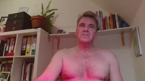 Snapshot of jackblack650 chatting on 10-29-25, 07:15 jackblack650 online show from 10-29-25, 07:15