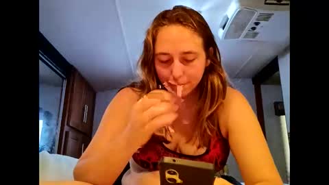 jackie20032005 online show from 04-28-26, 07:19