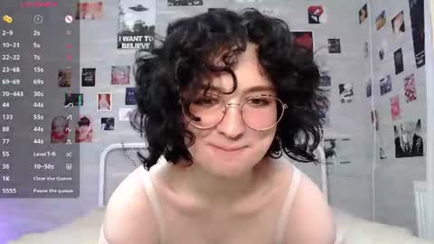 Snapshot of jackieapplepie chatting on 06-13-26, 07:39 JackieApplePie online show from 06-13-26, 07:39