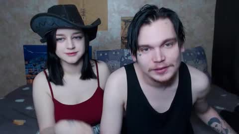 Snapshot of jackoffjillss chatting on 10-29-25, 06:42 JackOffJillss online show from 10-29-25, 06:42