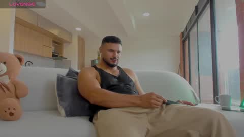 Snapshot of jackson_wayne__ chatting on 10-03-25, 01:30 Jackson Wayne online show from 10-03-25, 01:30