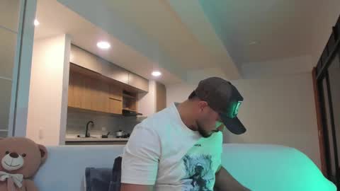 Snapshot of jackson_wayne__ chatting on 11-17-25, 12:49 Jackson Wayne online show from 11-17-25, 12:49