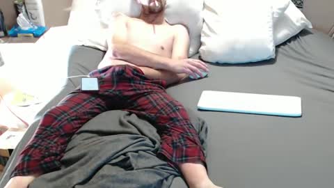 Snapshot of jacksonmale1974 chatting on 12-06-24, 02:13 funtimes49203 online show from 12-06-24, 02:13