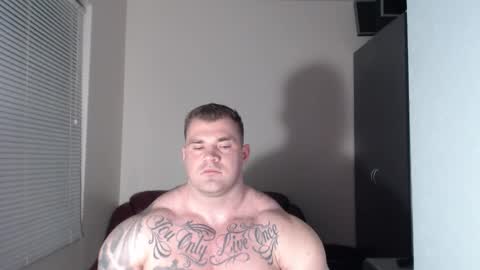 Snapshot of jackyhuge chatting on 11-19-25, 02:17 Jacky online show from 11-19-25, 02:17