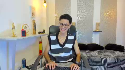 Snapshot of jacob_blackwell chatting on 11-19-25, 08:20 jacob_blackwell online show from 11-19-25, 08:20