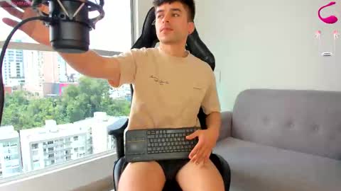 JACOB FERRER online show from 02-07-26, 05:49