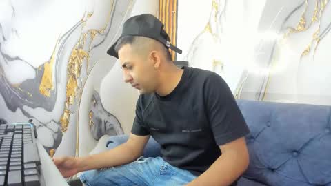 Snapshot of jacob_latinboy chatting on 10-18-25, 12:28 Jacob online show from 10-18-25, 12:28