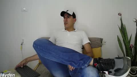 Jacob And Jayden online show from 11-26-25, 07:15