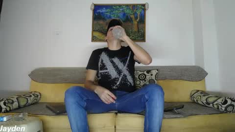 Jacob And Jayden online show from 04-18-26, 06:45