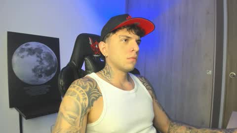 Snapshot of jacobb116 chatting on 11-04-25, 01:05 jacobb116 online show from 11-04-25, 01:05