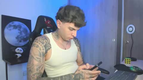 Snapshot of jacobb116 chatting on 11-13-25, 01:26 jacobb116 online show from 11-13-25, 01:26