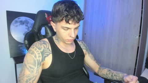 Snapshot of jacobb116 chatting on 11-22-25, 01:15 jacobb116 online show from 11-22-25, 01:15