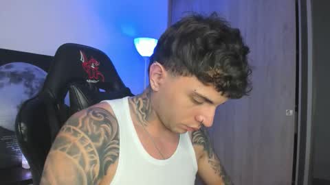 Snapshot of jacobb116 chatting on 11-23-25, 01:05 jacobb116 online show from 11-23-25, 01:05