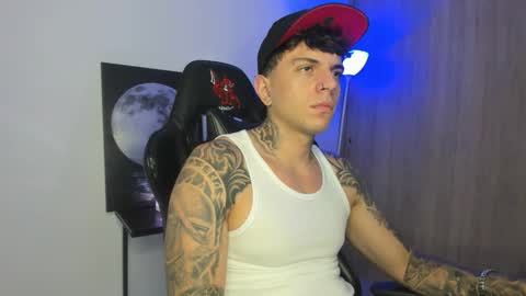 Snapshot of jacobb116 chatting on 11-26-25, 01:17 jacobb116 online show from 11-26-25, 01:17