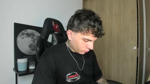 Snapshot of jacobb116 chatting on 11-27-25, 01:18 jacobb116 online show from 11-27-25, 01:18