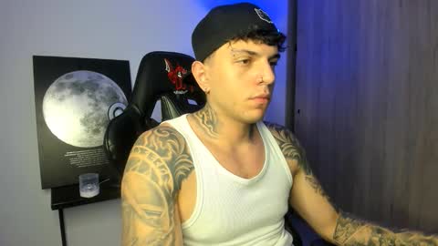 Snapshot of jacobb116 chatting on 12-16-25, 01:10 jacobb116 online show from 12-16-25, 01:10