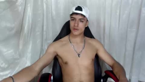 Snapshot of jacobbakerr chatting on 11-19-25, 04:34 Jacobbakerr online show from 11-19-25, 04:34