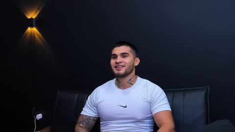 Snapshot of jacobsthorm chatting on 02-19-25, 02:55 jacobsthorm online show from 02-19-25, 02:55