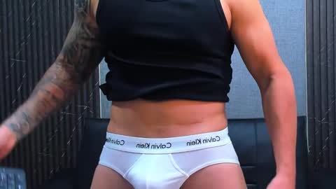 Snapshot of jacobsthorm chatting on 10-31-25, 03:18 jacobsthorm online show from 10-31-25, 03:18