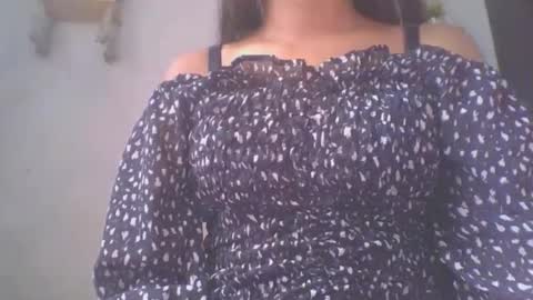 jacqueline_fernandez online show from 11-28-25, 07:22