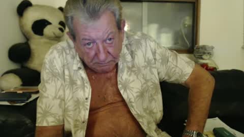 Snapshot of jacques_de_france chatting on 02-15-25, 04:58 Jacques online show from 02-15-25, 04:58