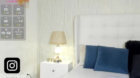 Jacub online show from 10-21-25, 01:39