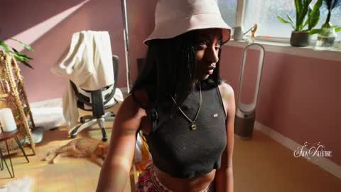 Snapshot of jada_valentine chatting on 07-07-26, 10:25 Jada online show from 07-07-26, 10:25