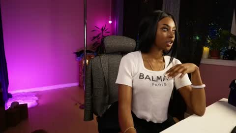 Snapshot of jada_valentine chatting on 07-23-26, 05:27 Jada online show from 07-23-26, 05:27