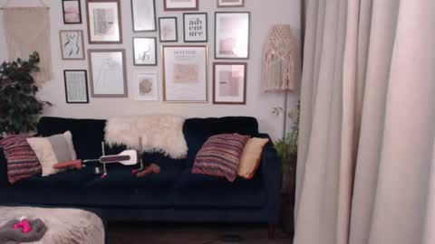 Jade online show from 02-04-25, 06:14