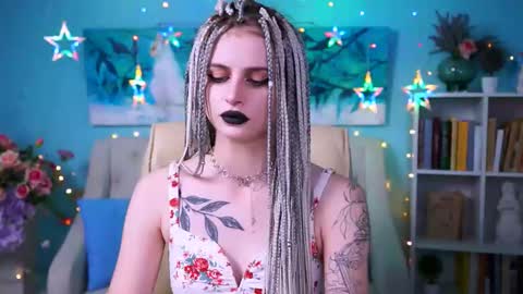 Snapshot of jade_castle chatting on 12-14-24, 04:23 jade_castle online show from 12-14-24, 04:23