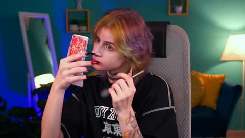 Snapshot of jade_castle chatting on 02-04-25, 01:56 jade_castle online show from 02-04-25, 01:56