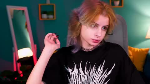 Snapshot of jade_castle chatting on 02-08-25, 02:15 jade_castle online show from 02-08-25, 02:15