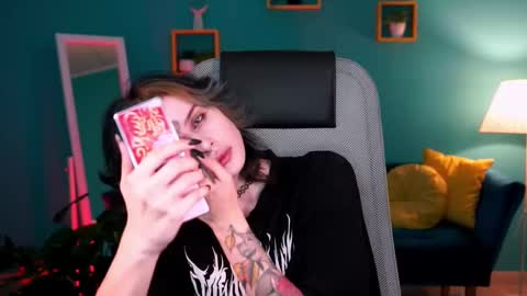 Snapshot of jade_castle chatting on 02-19-25, 02:01 jade_castle online show from 02-19-25, 02:01